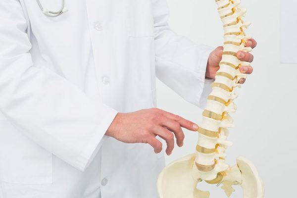 L'osteopata può aiutare per i dolori alle anche